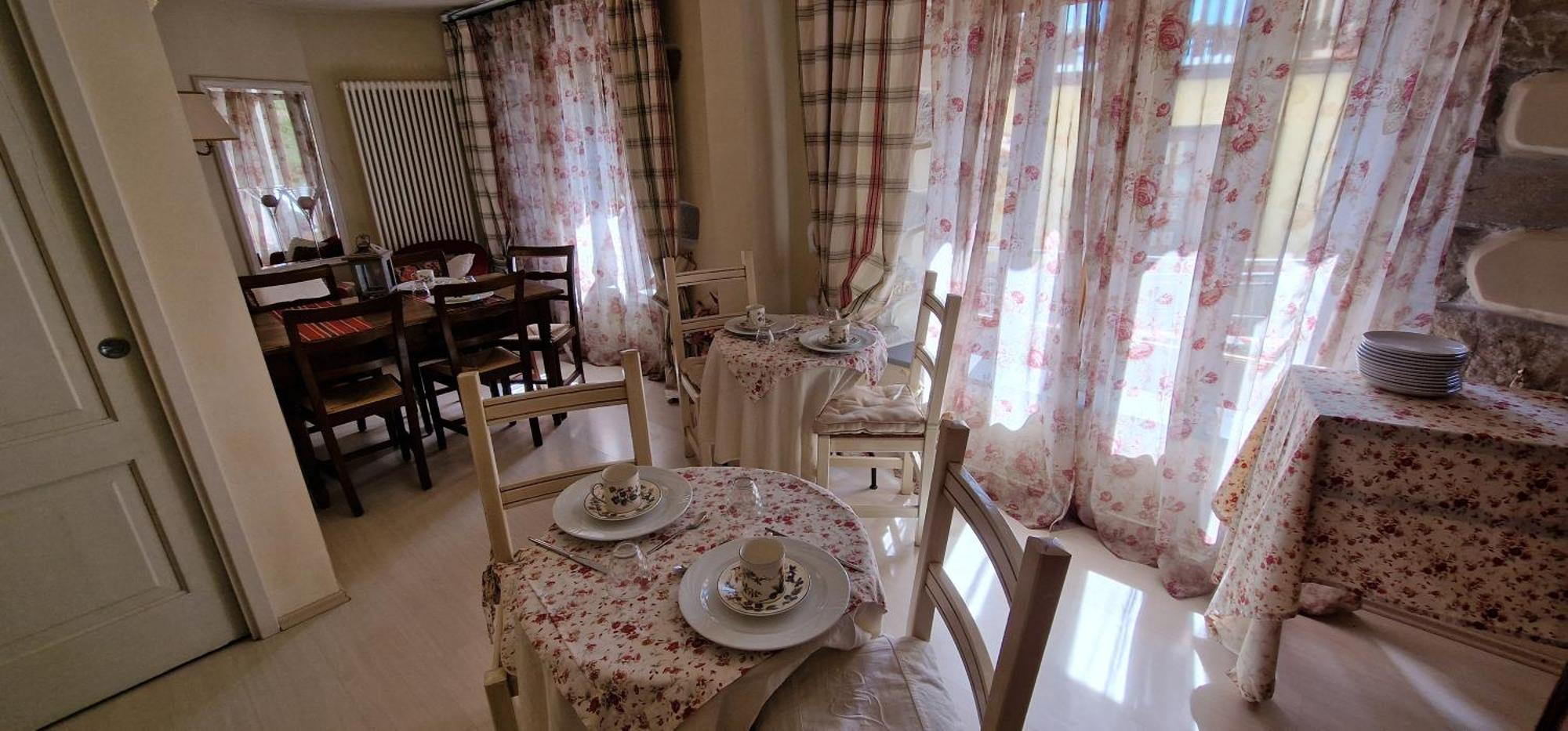 Antica Casa Menetti B E B Bed and Breakfast Sestola Eksteriør billede